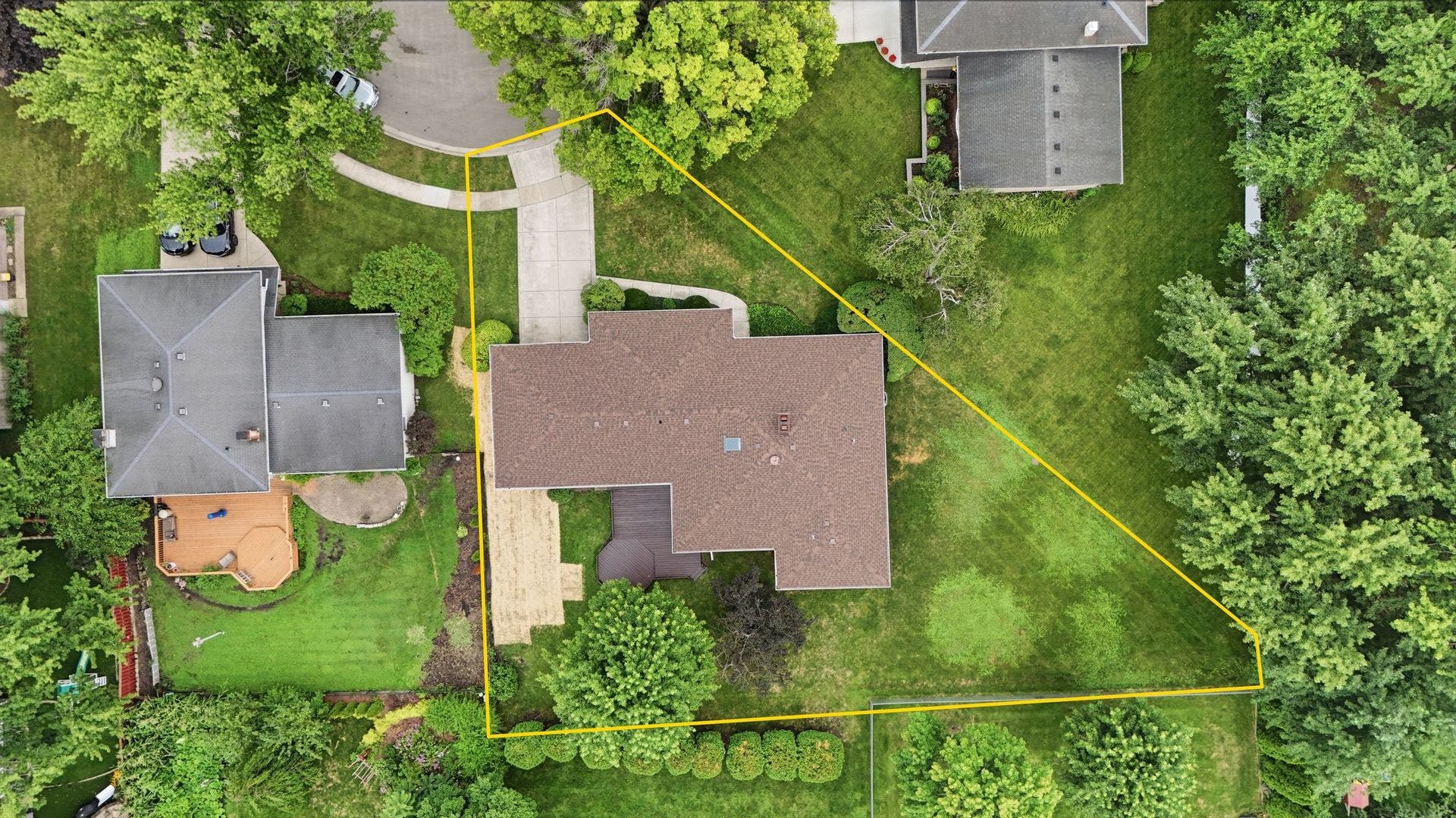 2141 Country Knoll Court, Elgin, IL 60123 2141 Country Knoll Court, Elgin, IL 60123