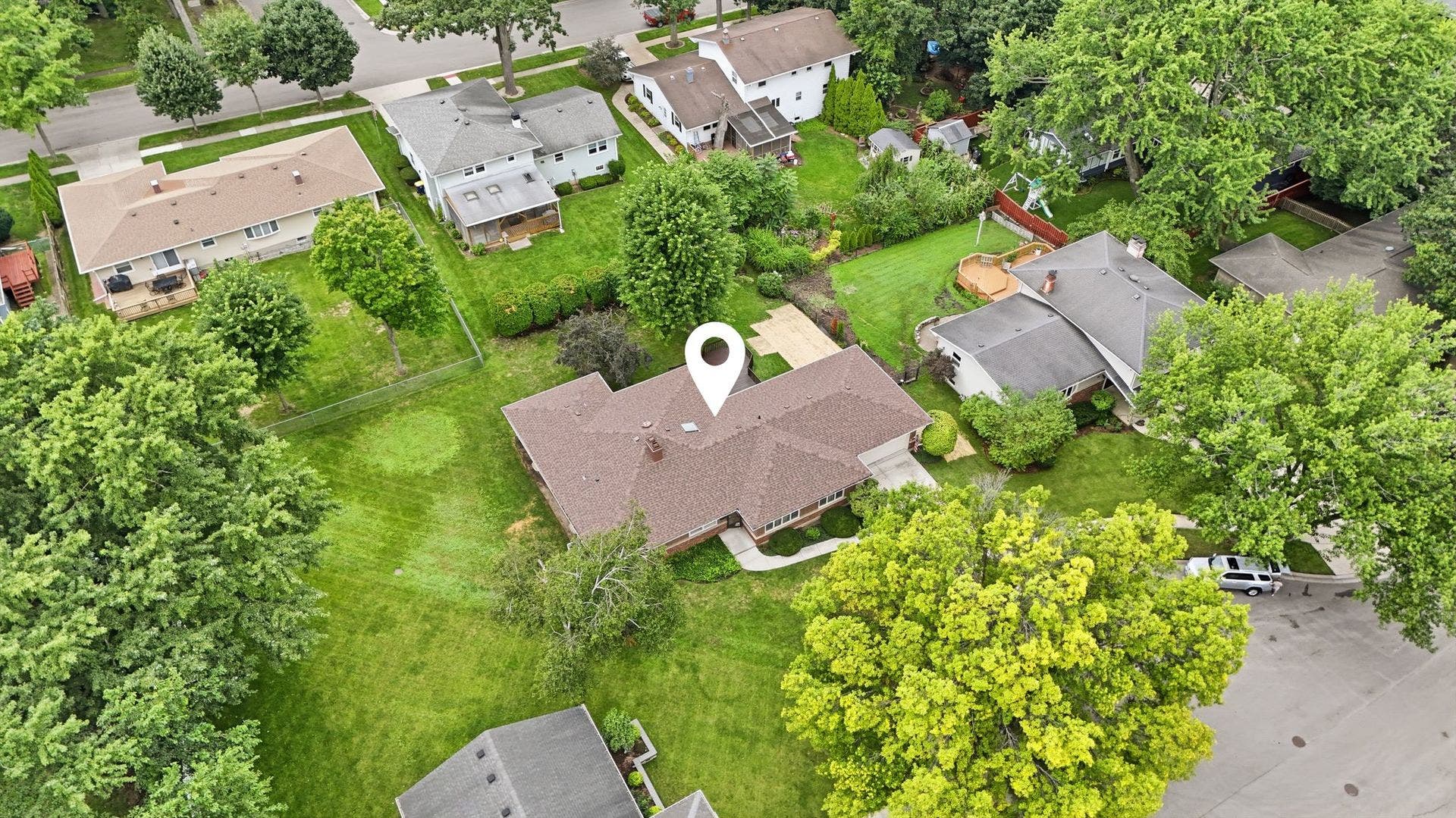 2141 Country Knoll Court, Elgin, IL 60123 2141 Country Knoll Court, Elgin, IL 60123