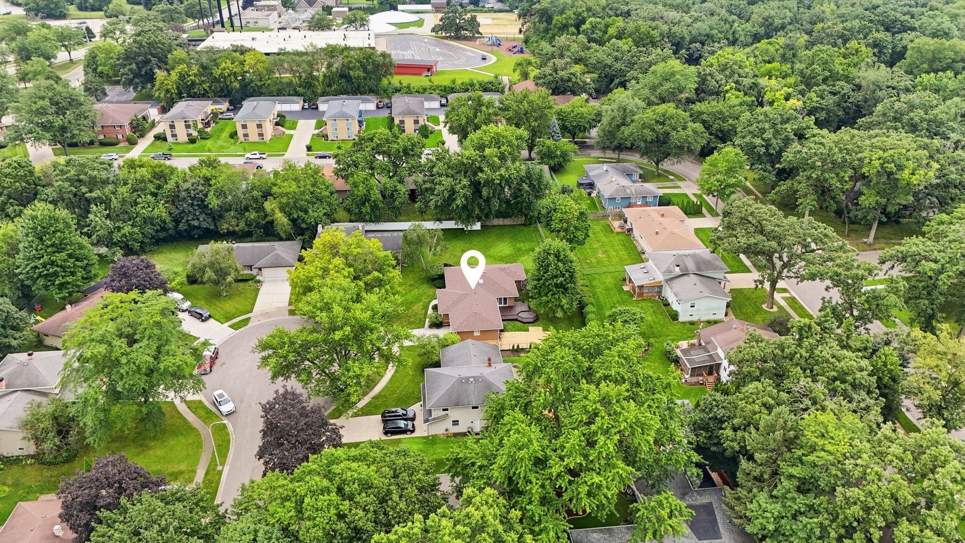 2141 Country Knoll Court, Elgin, IL 60123 2141 Country Knoll Court, Elgin, IL 60123