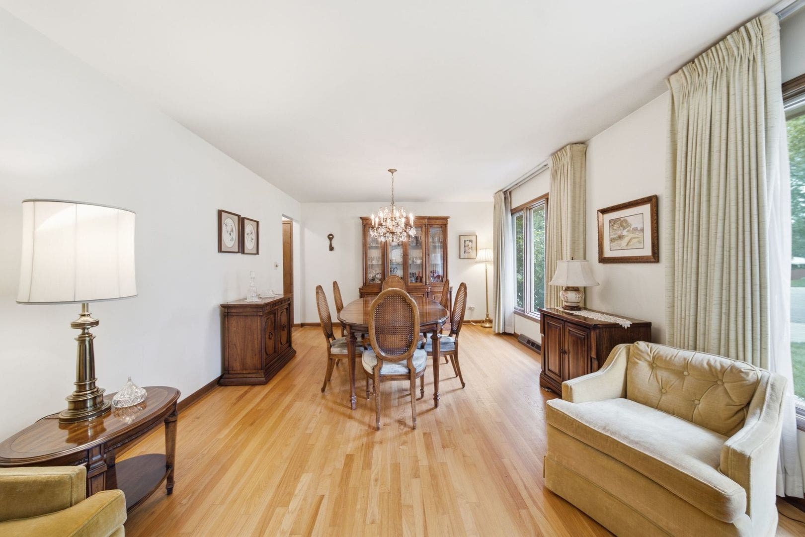 2141 Country Knoll Court, Elgin, IL 60123 2141 Country Knoll Court, Elgin, IL 60123