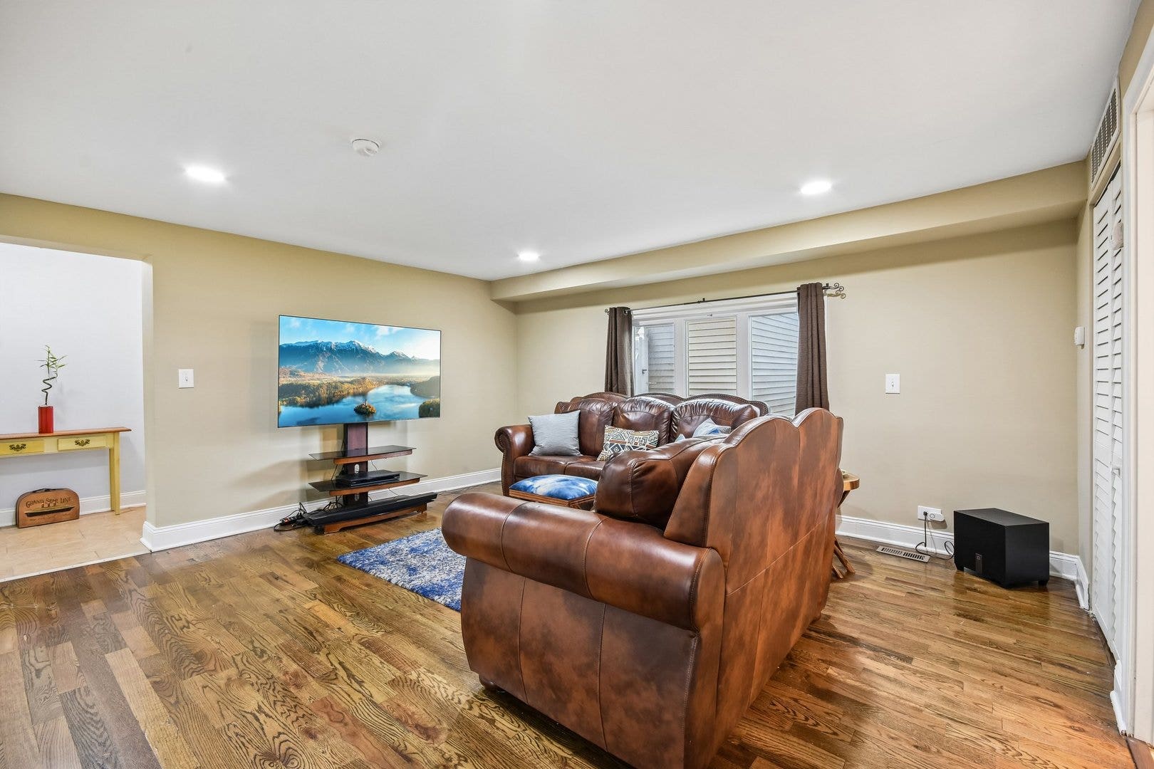 7 Derbyshire Court, Bolingbrook, IL 60440