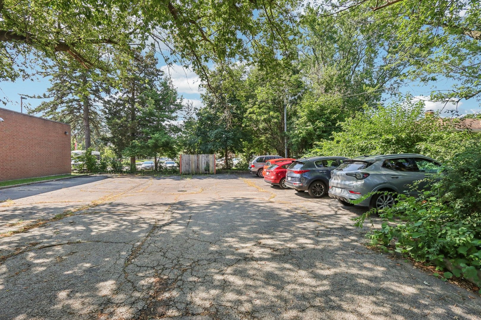 530 N Mclean Boulevard, Elgin, IL 60123 530 N Mclean Boulevard, Elgin, IL 60123