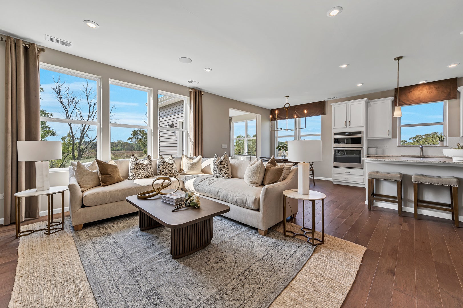 12440 Portrush Lane, Lemont, IL 60439 GATHERING ROOM IS OPEN TO KITCHEN AND EATING AREA