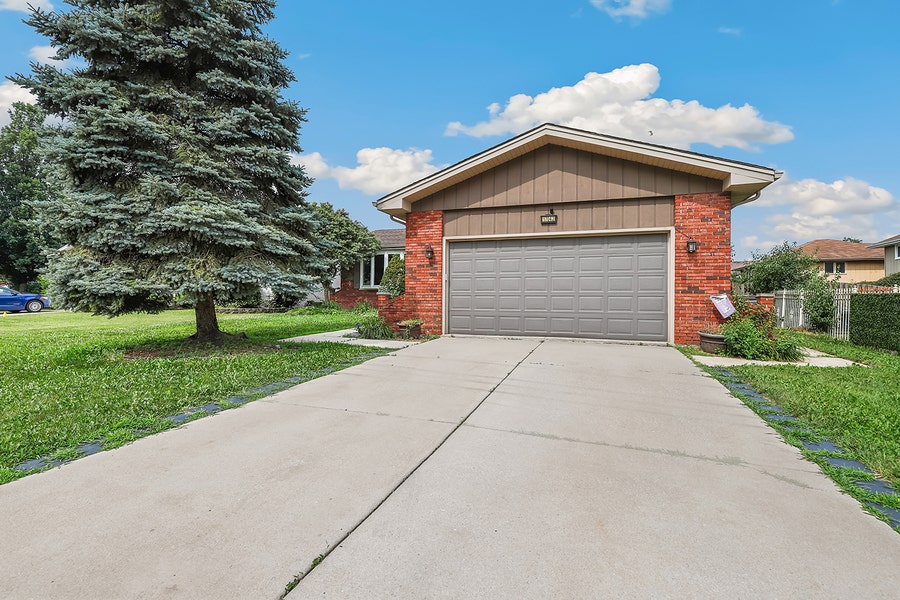 Property photo for 17042 Lockwood Avenue, Oak Forest, IL