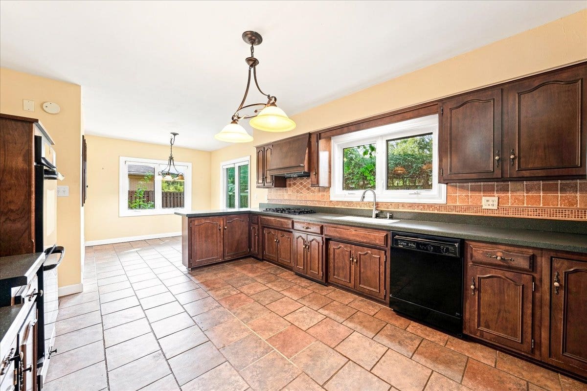 1500 Mayfield Avenue, Joliet, IL 60435 1500 Mayfield Avenue, Joliet, IL 60435
