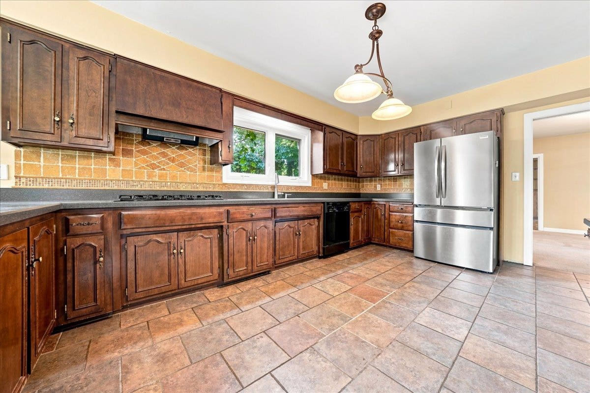 1500 Mayfield Avenue, Joliet, IL 60435 1500 Mayfield Avenue, Joliet, IL 60435
