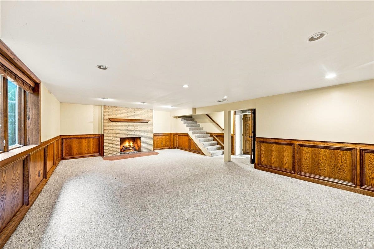 1500 Mayfield Avenue, Joliet, IL 60435 1500 Mayfield Avenue, Joliet, IL 60435