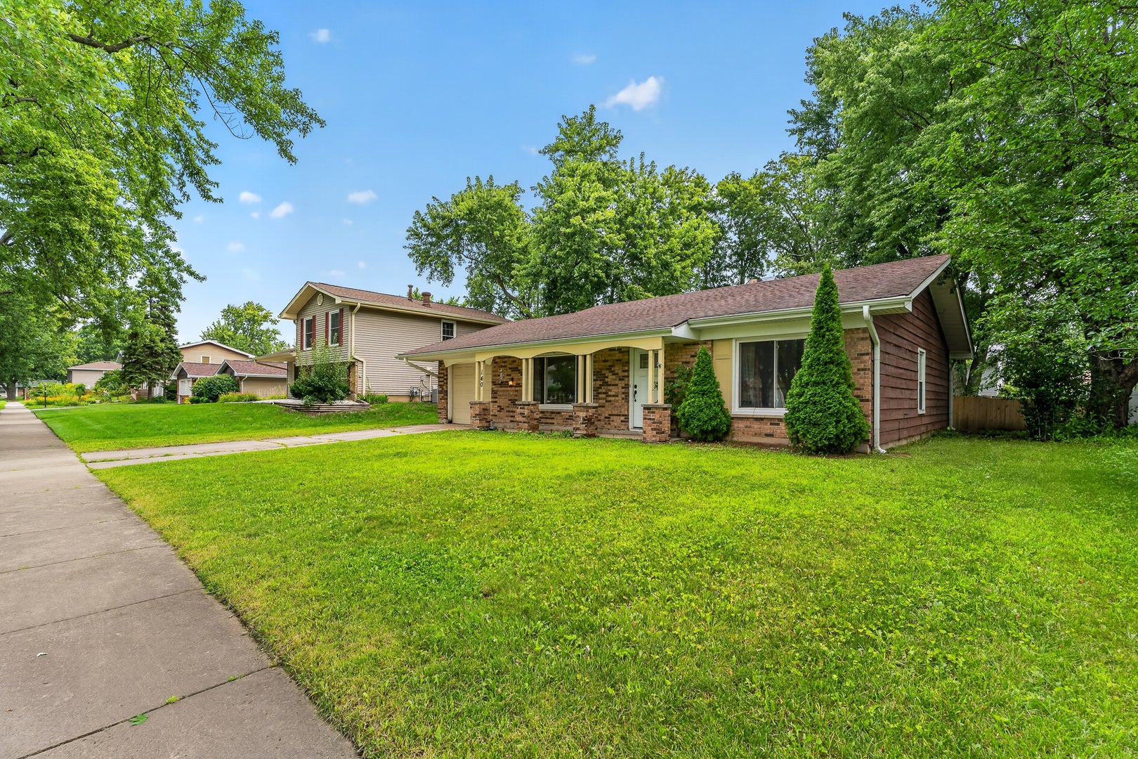 140 Tamarack Drive, Bolingbrook, IL 60440
