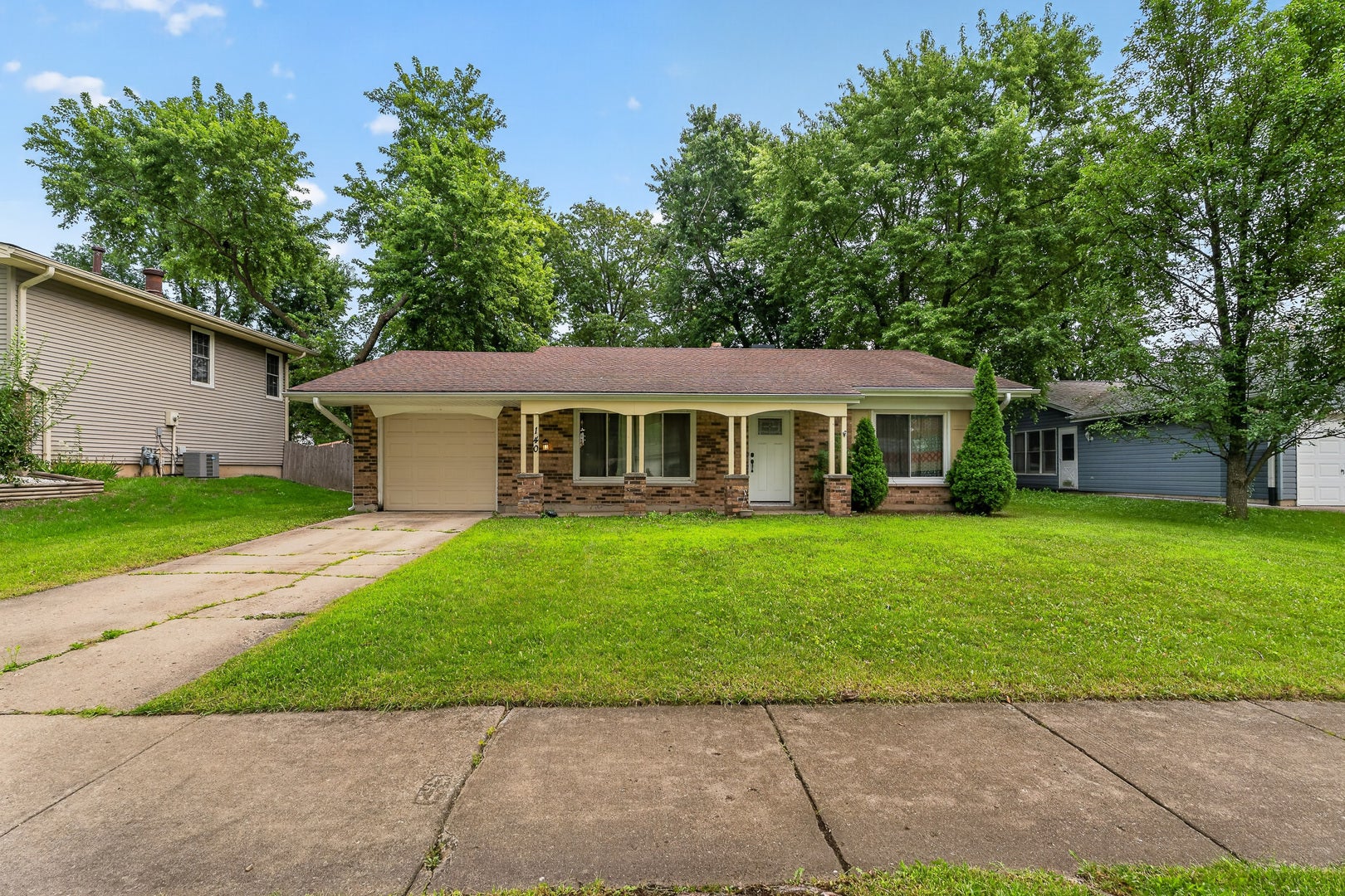 140 Tamarack Drive, Bolingbrook, IL 60440