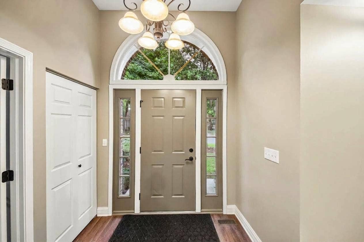 281 Governors Lane, #281, Elgin, IL 60123 281 Governors Lane, #281, Elgin, IL 60123