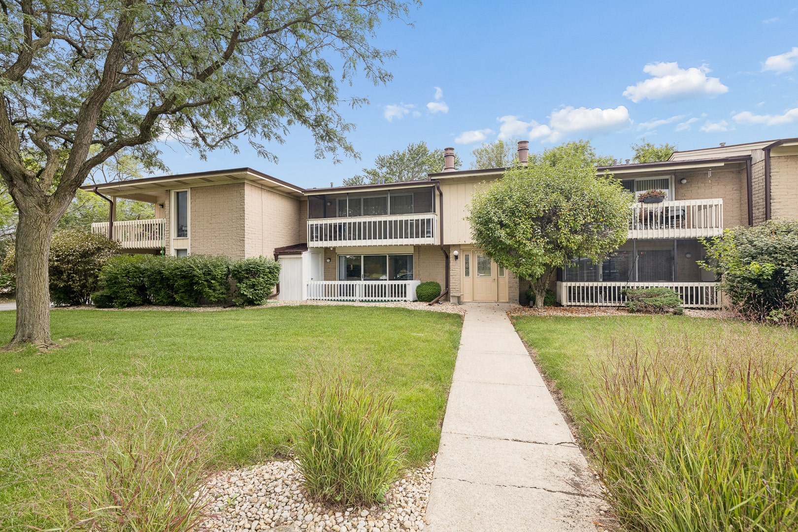 15812 86th Avenue, #136, Orland Park, IL 60462 15812 86th Avenue, #136, Orland Park, IL 60462