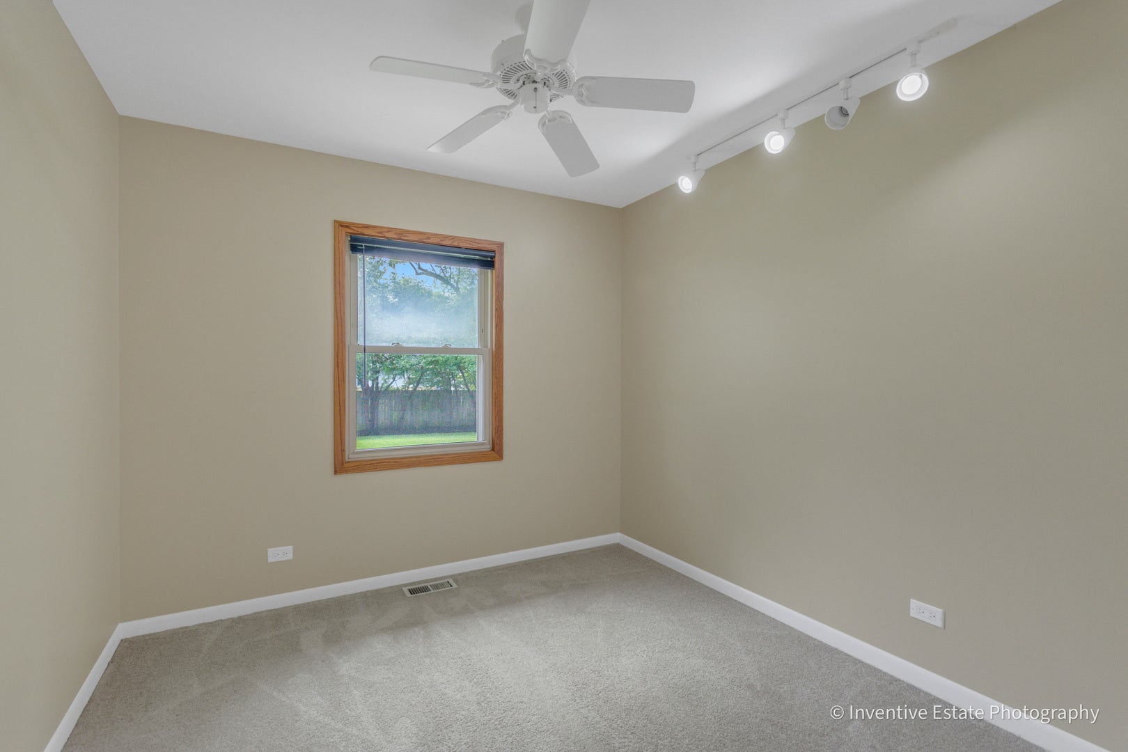 825 Oxford Street, Downers Grove, IL 60516 825 Oxford Street, Downers Grove, IL 60516