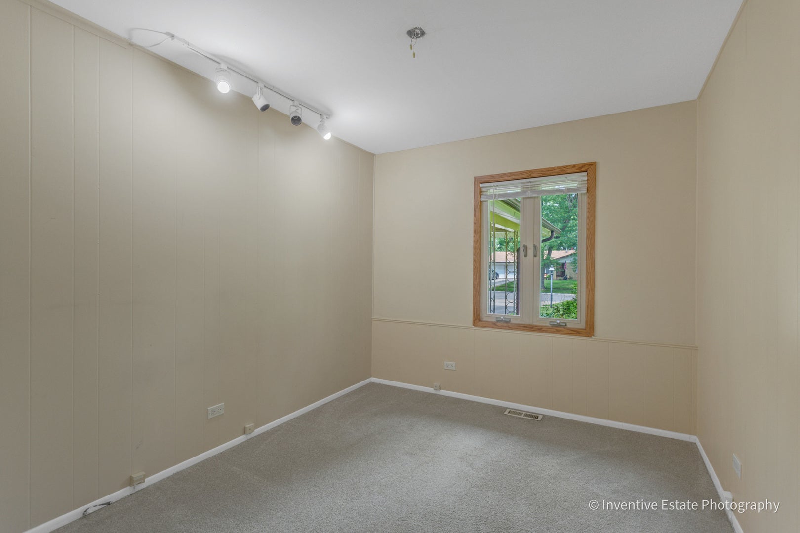 825 Oxford Street, Downers Grove, IL 60516 825 Oxford Street, Downers Grove, IL 60516