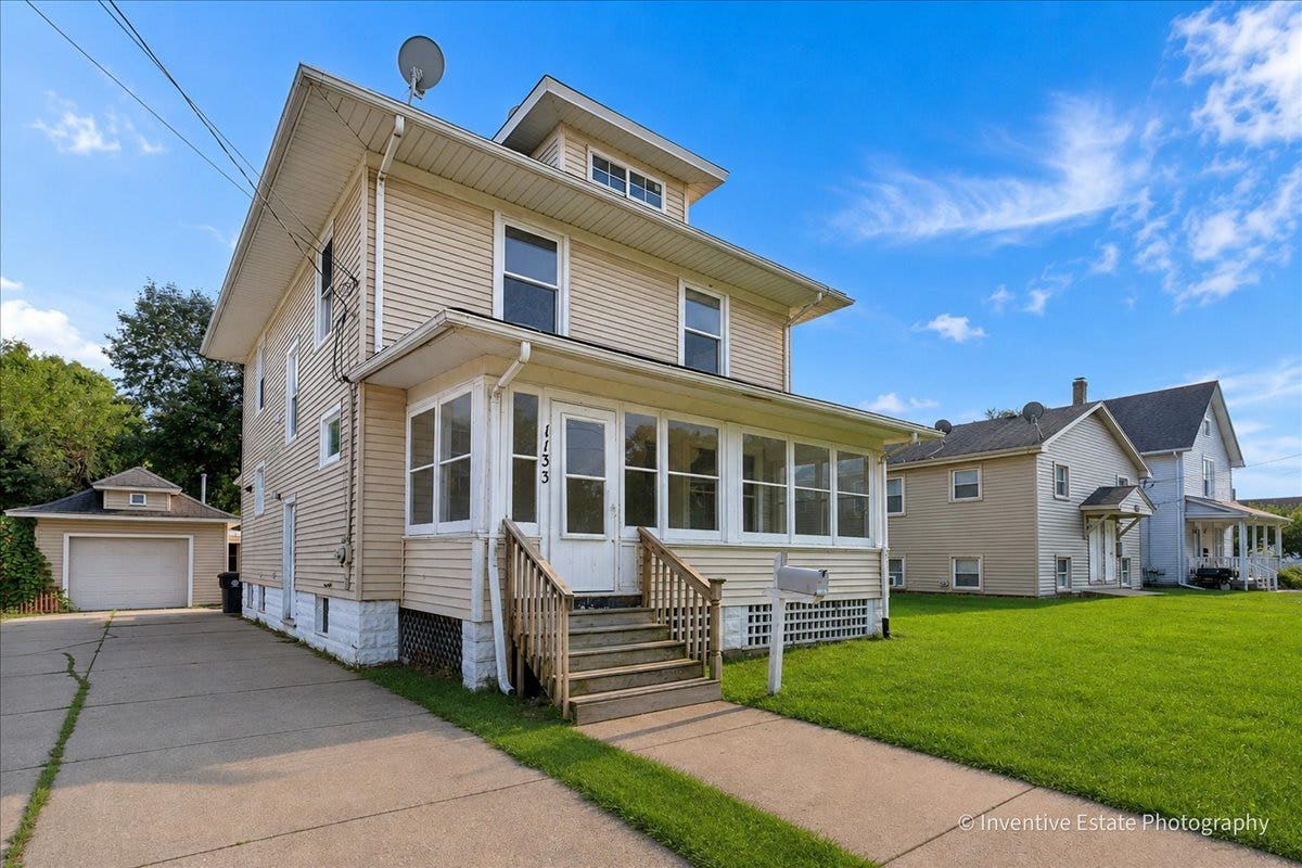 1133 Liberty Street, Aurora, IL 60505 1133 Liberty Street, Aurora, IL 60505