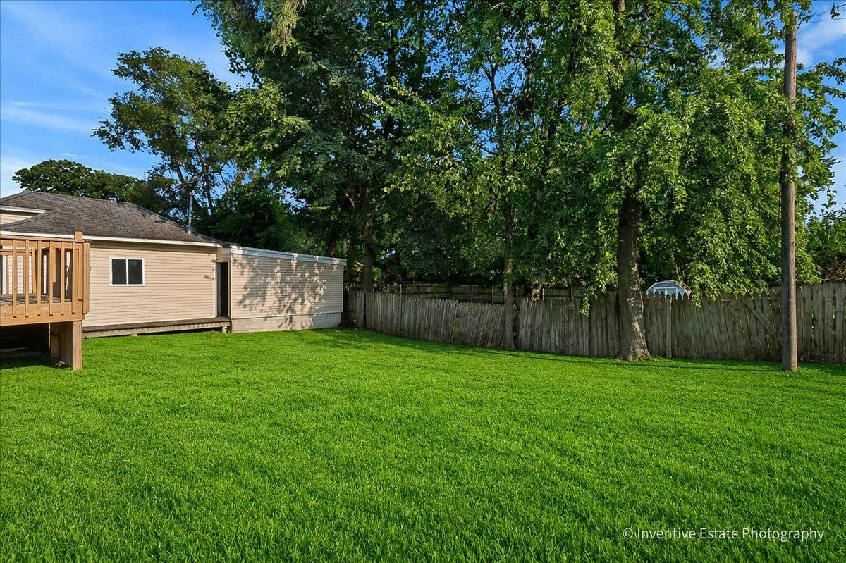 1133 Liberty Street, Aurora, IL 60505 1133 Liberty Street, Aurora, IL 60505