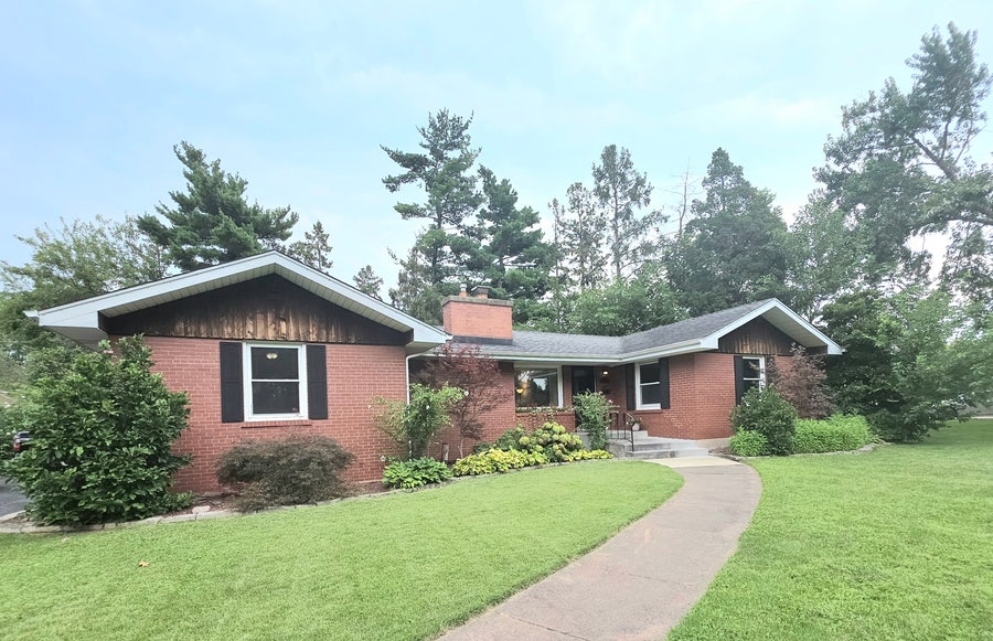Property photo for 629 Dundee Avenue, Flossmoor, IL