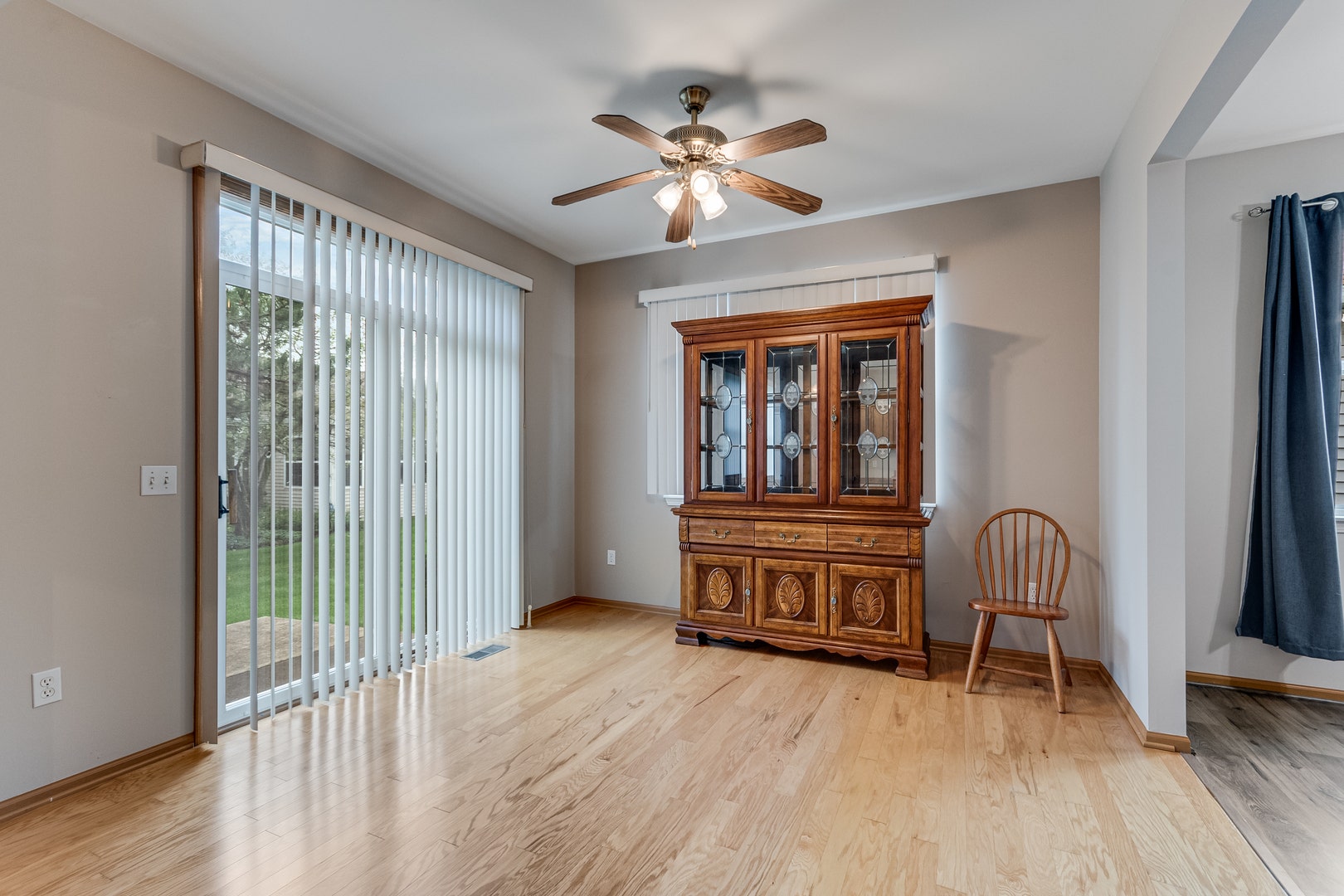 676 S Wellston Lane, Romeoville, IL 60446 676 S Wellston Lane, Romeoville, IL 60446