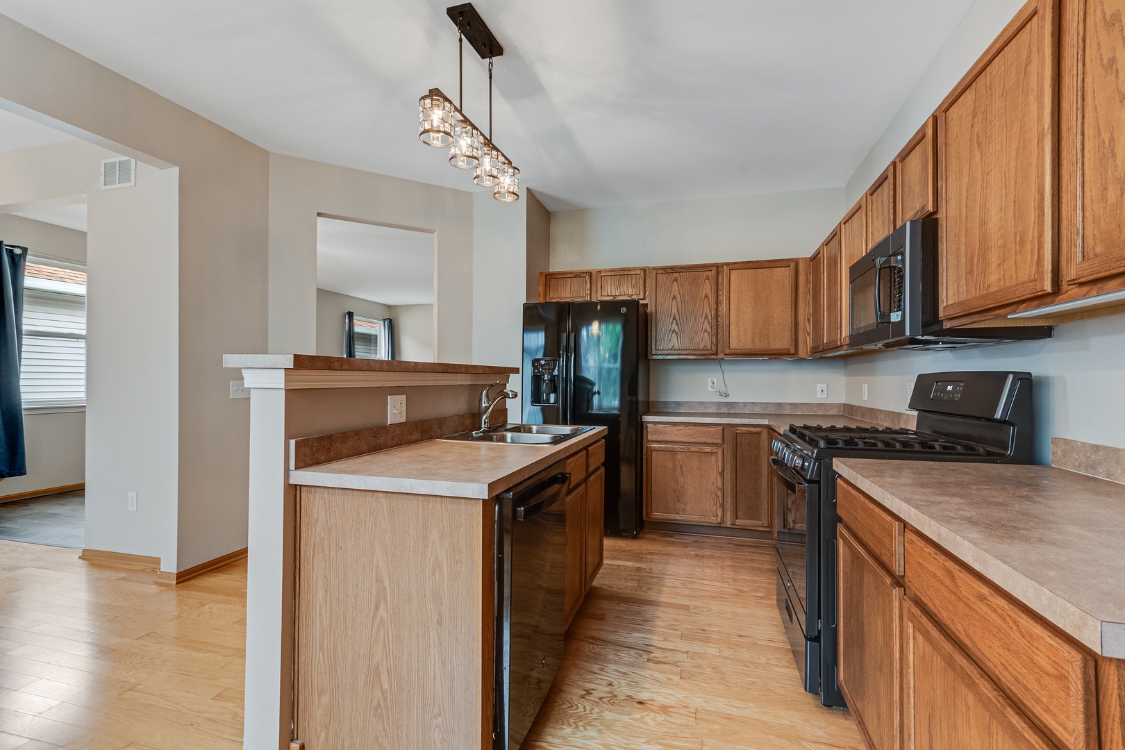 676 S Wellston Lane, Romeoville, IL 60446 676 S Wellston Lane, Romeoville, IL 60446