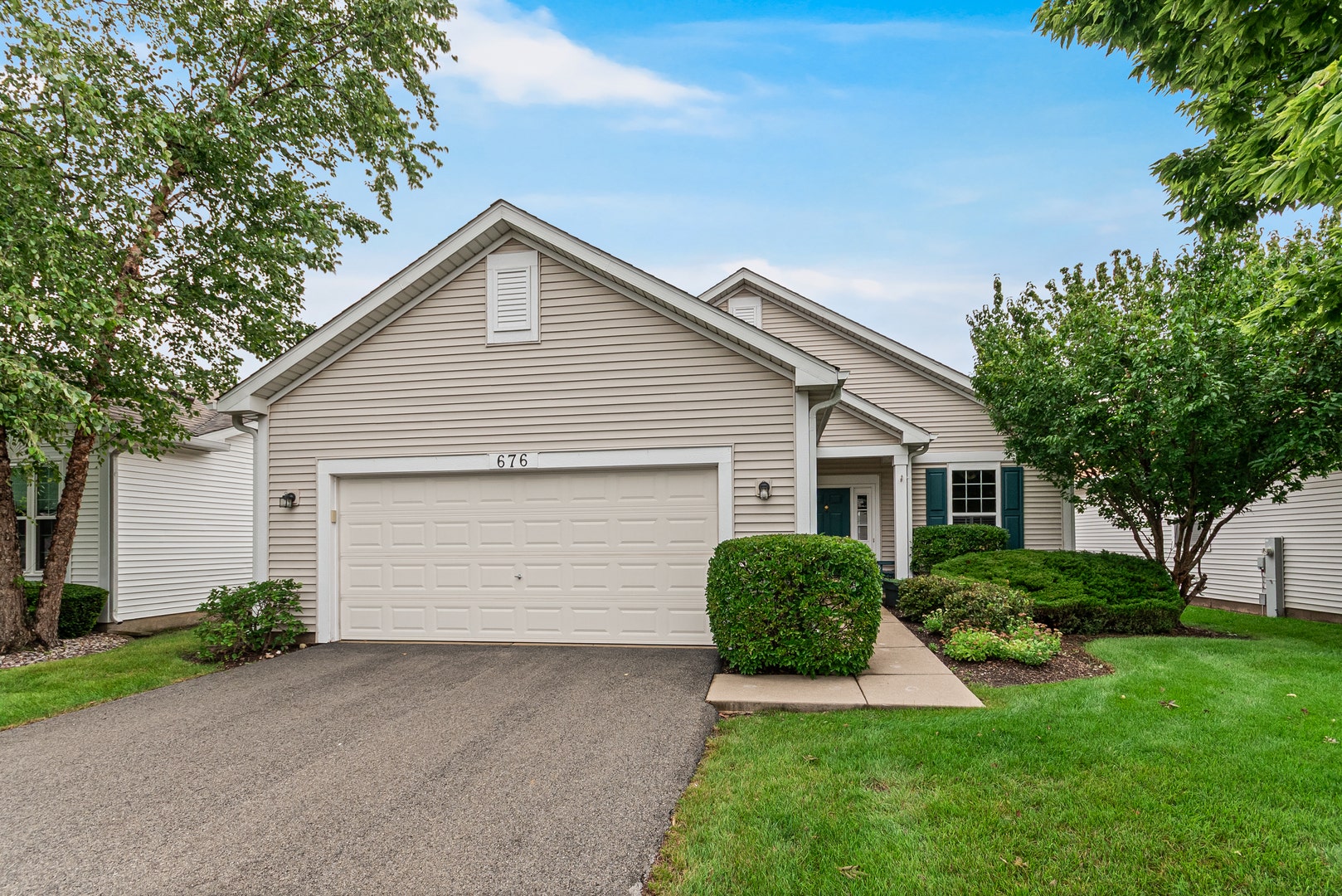 676 S Wellston Lane, Romeoville, IL 60446 676 S Wellston Lane, Romeoville, IL 60446