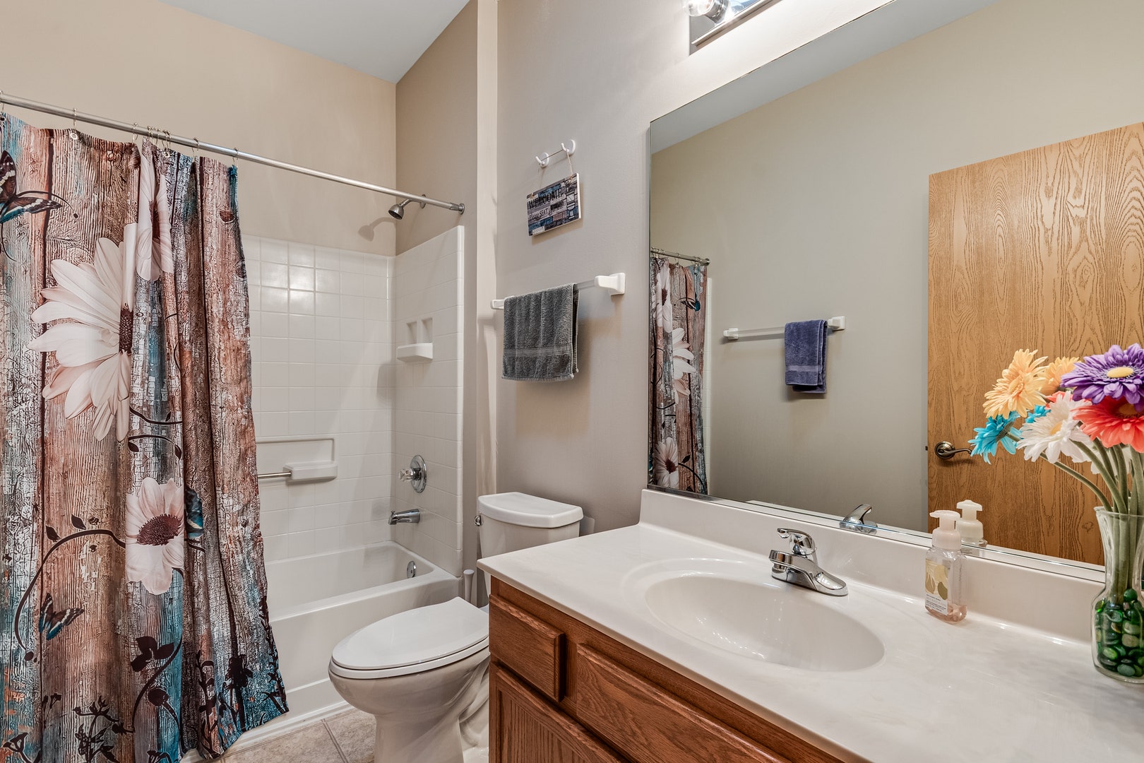 676 S Wellston Lane, Romeoville, IL 60446 676 S Wellston Lane, Romeoville, IL 60446