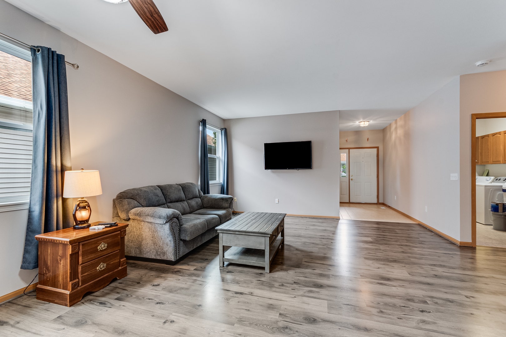 676 S Wellston Lane, Romeoville, IL 60446 676 S Wellston Lane, Romeoville, IL 60446