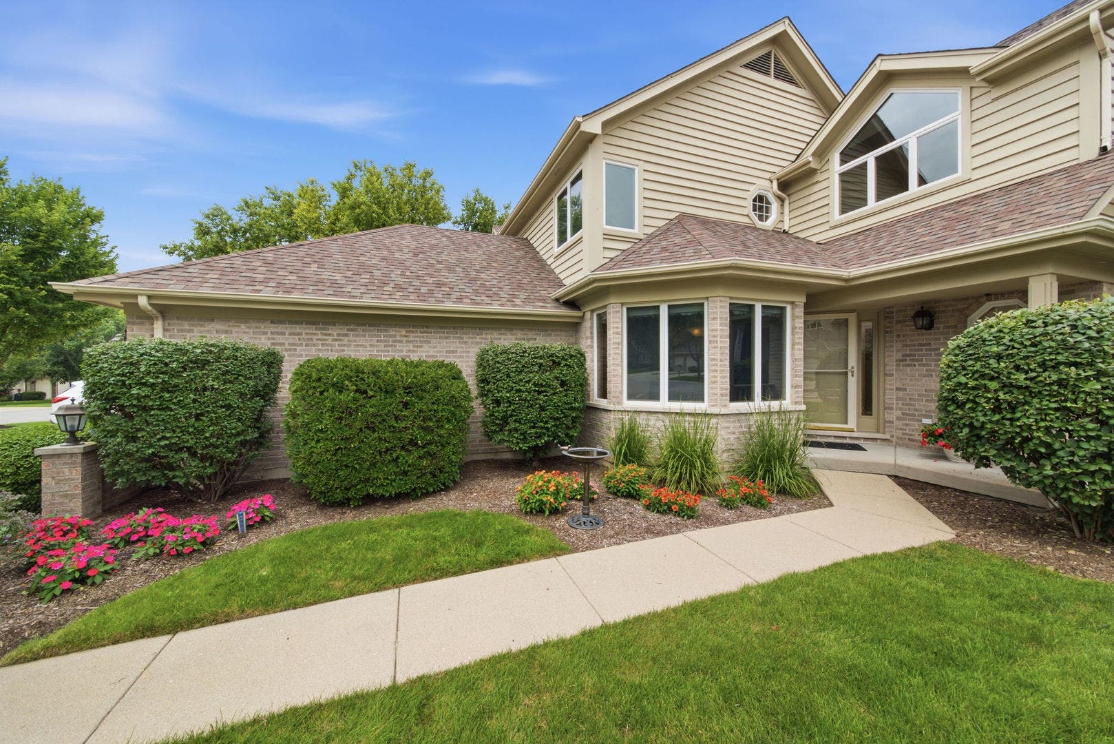 2218 Tamarack Drive, Downers Grove, IL 60515