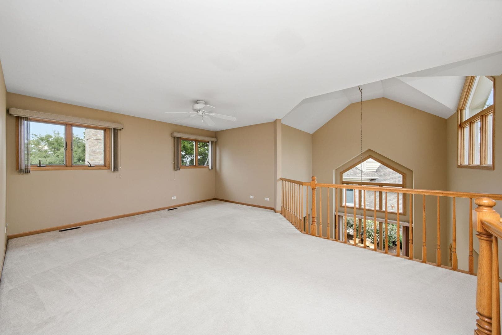 2218 Tamarack Drive, Downers Grove, IL 60515