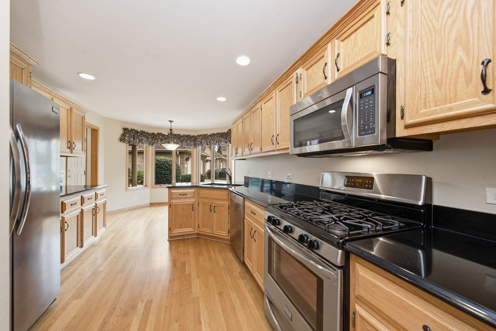 2218 Tamarack Drive, Downers Grove, IL 60515