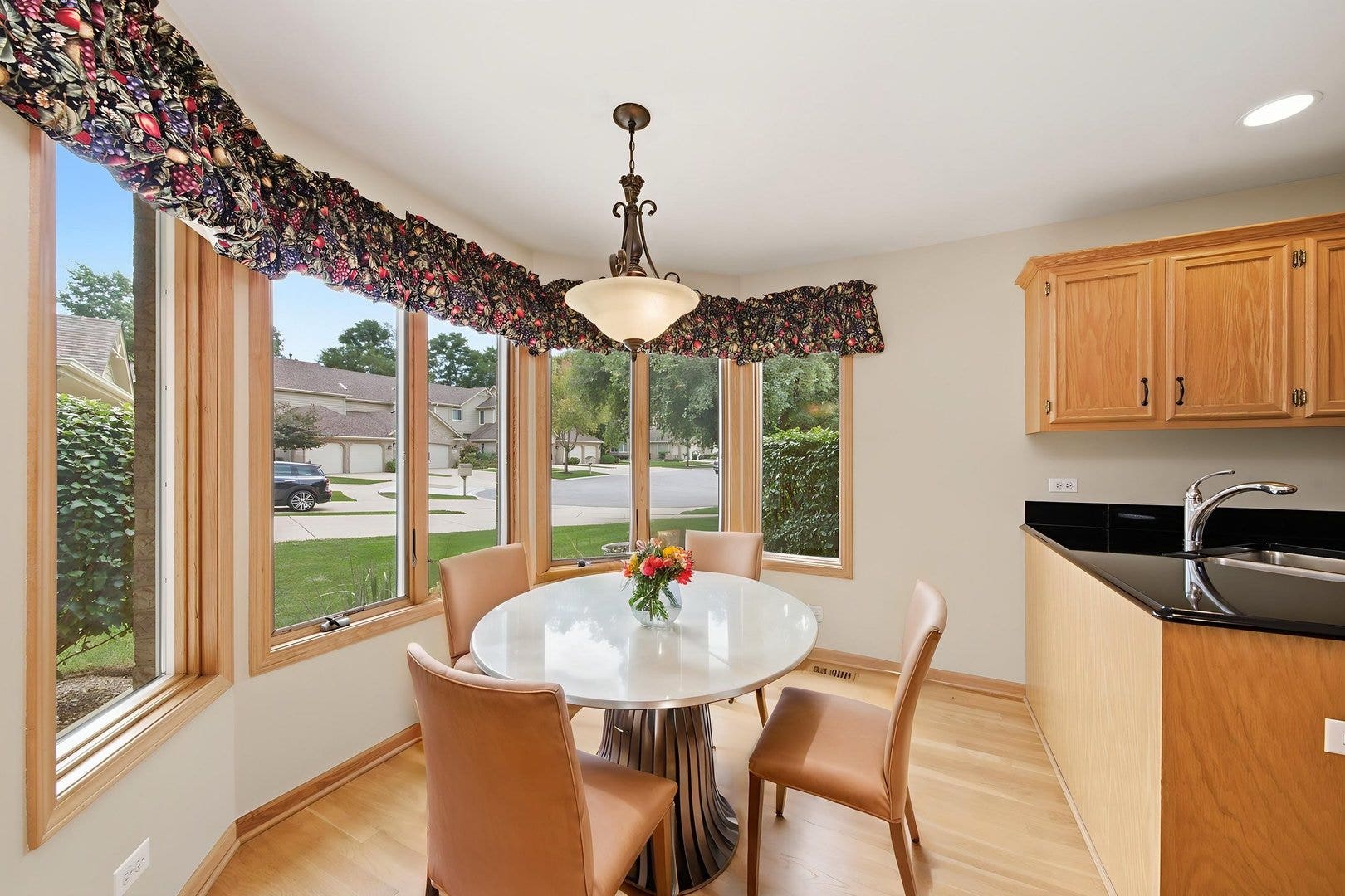 2218 Tamarack Drive, Downers Grove, IL 60515