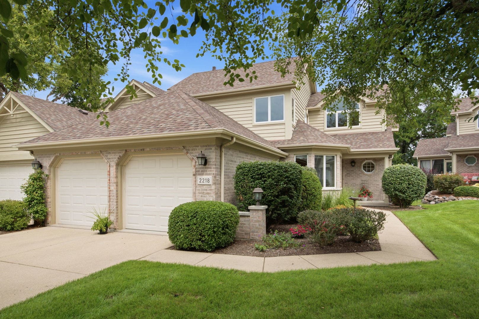 2218 Tamarack Drive, Downers Grove, IL 60515