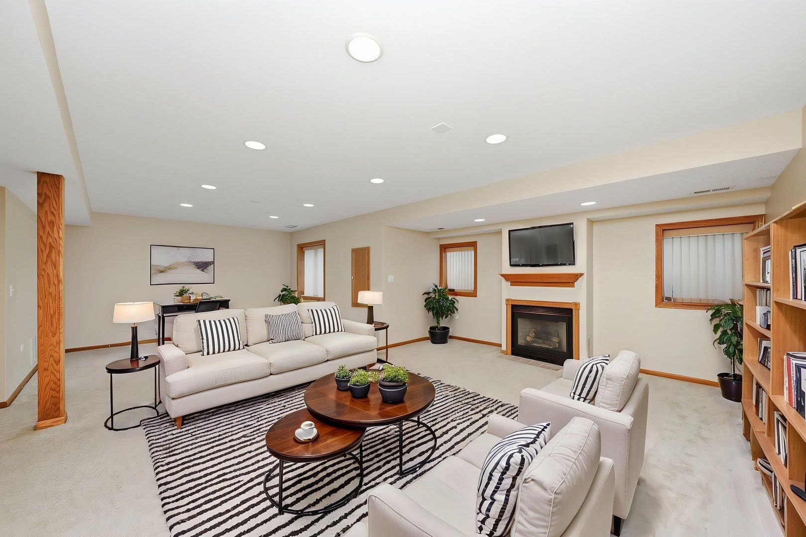 2218 Tamarack Drive, Downers Grove, IL 60515