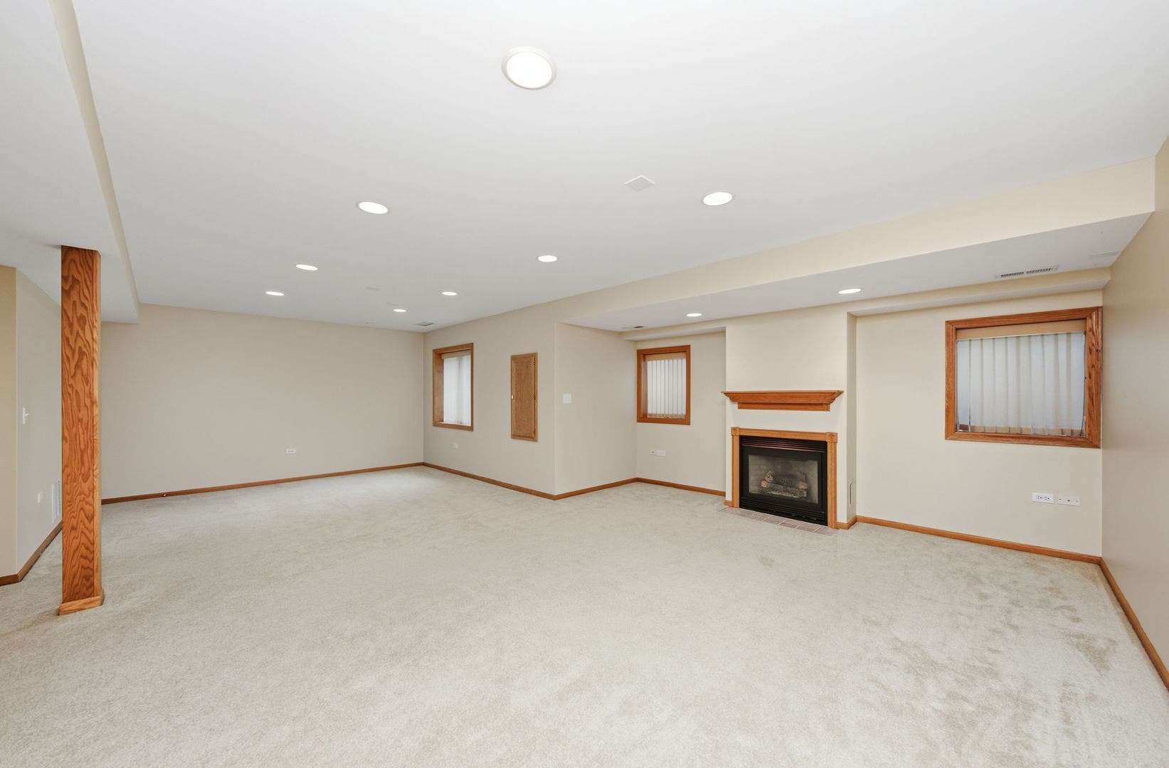 2218 Tamarack Drive, Downers Grove, IL 60515