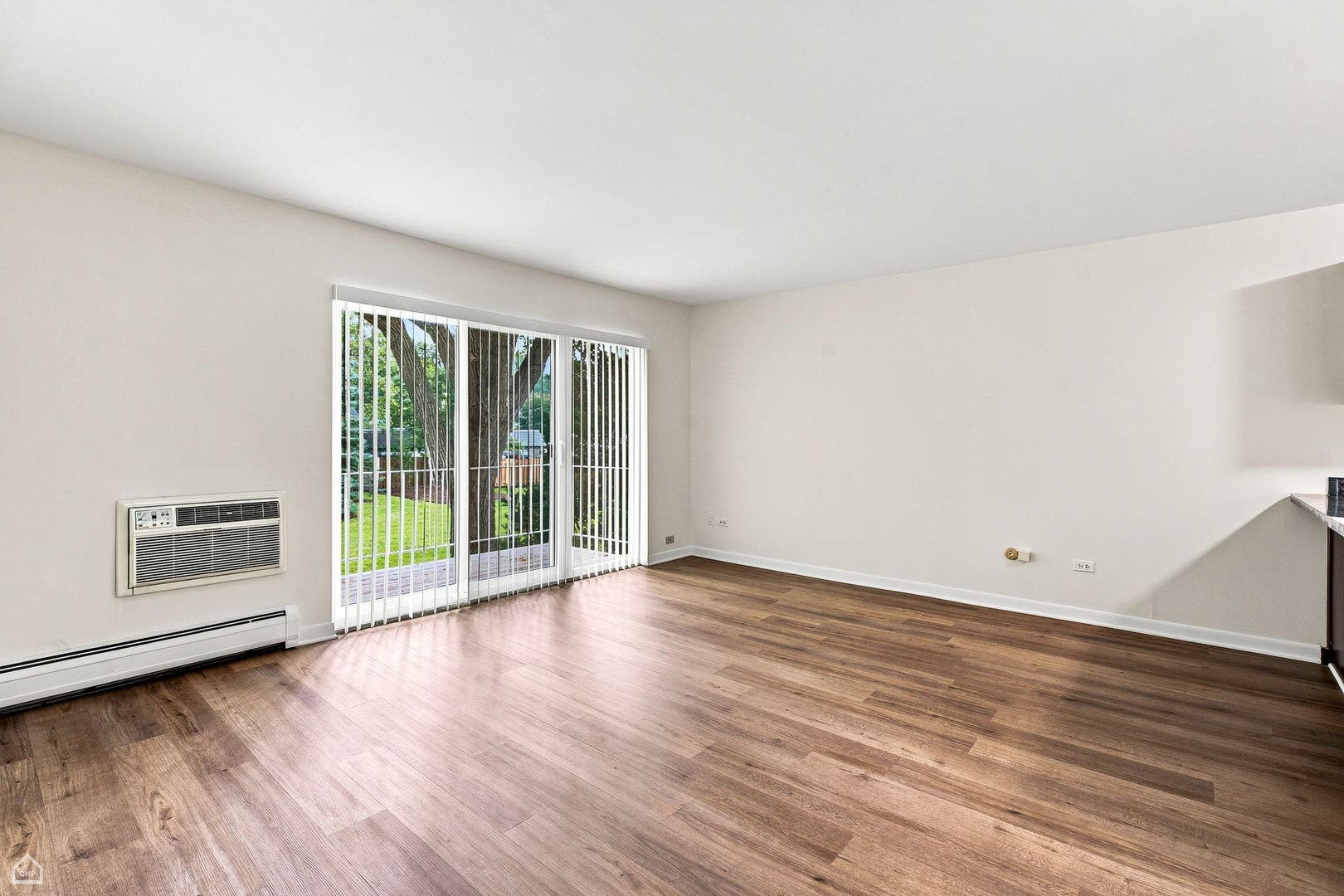 543 Burlington Avenue, #202, Downers Grove, IL 60515