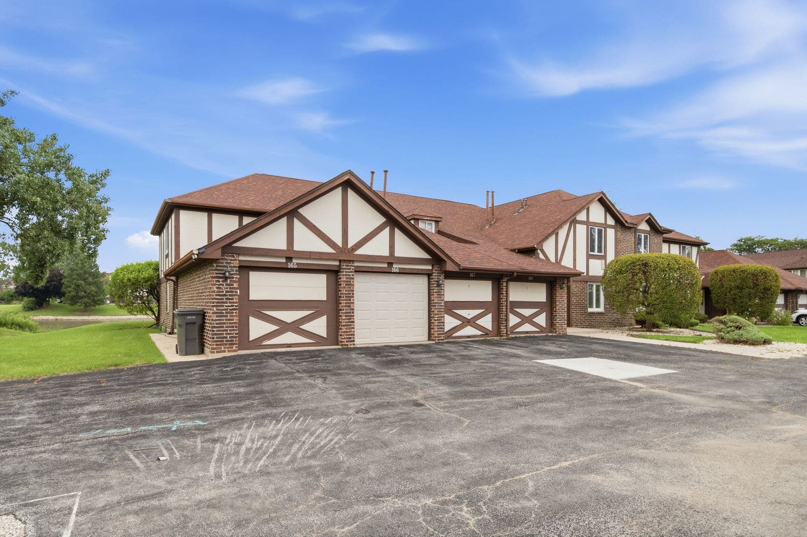 15706 Orlan Brook Drive, #165, Orland Park, IL 60462