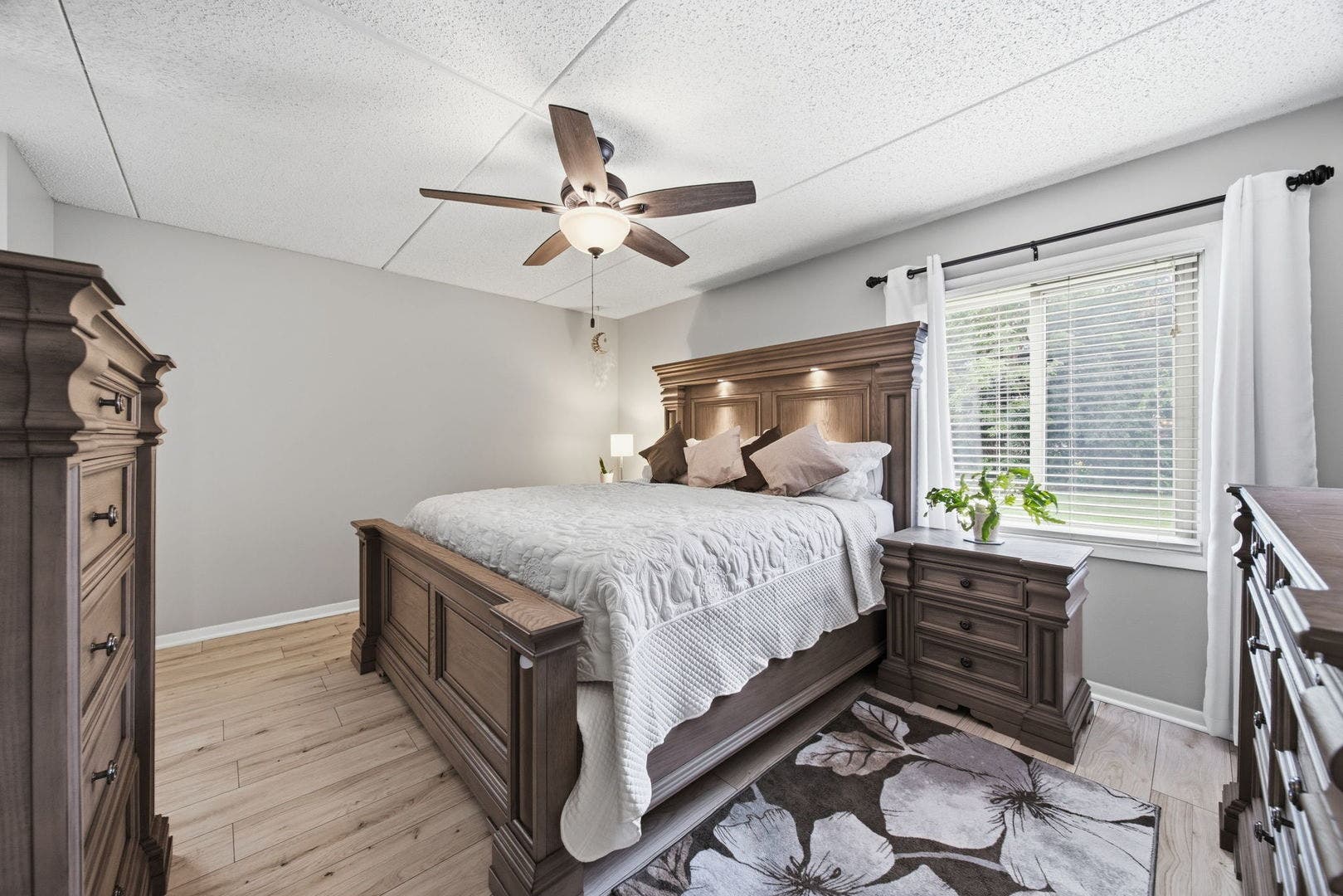 15706 Orlan Brook Drive, #165, Orland Park, IL 60462