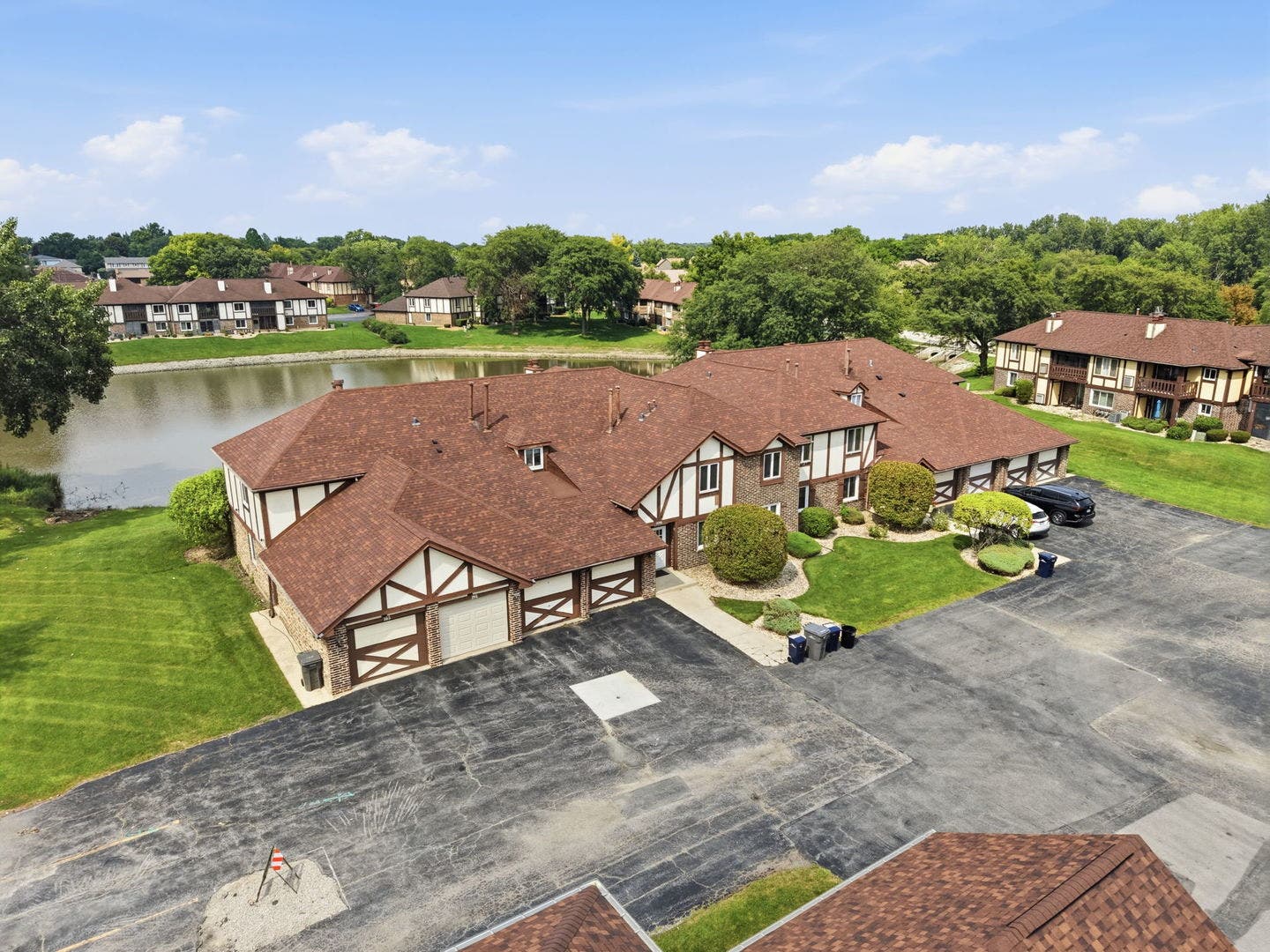15706 Orlan Brook Drive, #165, Orland Park, IL 60462