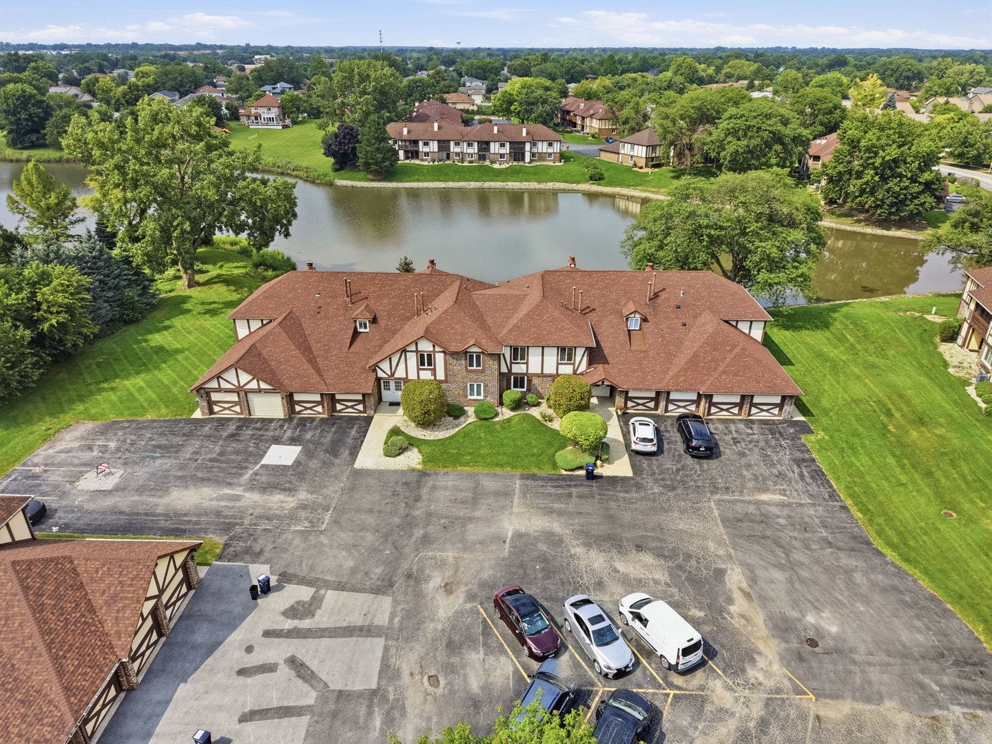 15706 Orlan Brook Drive, #165, Orland Park, IL 60462