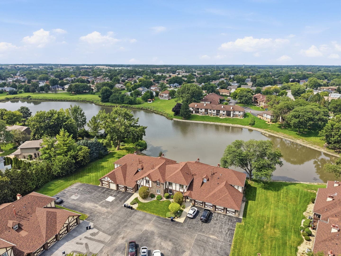 15706 Orlan Brook Drive, #165, Orland Park, IL 60462