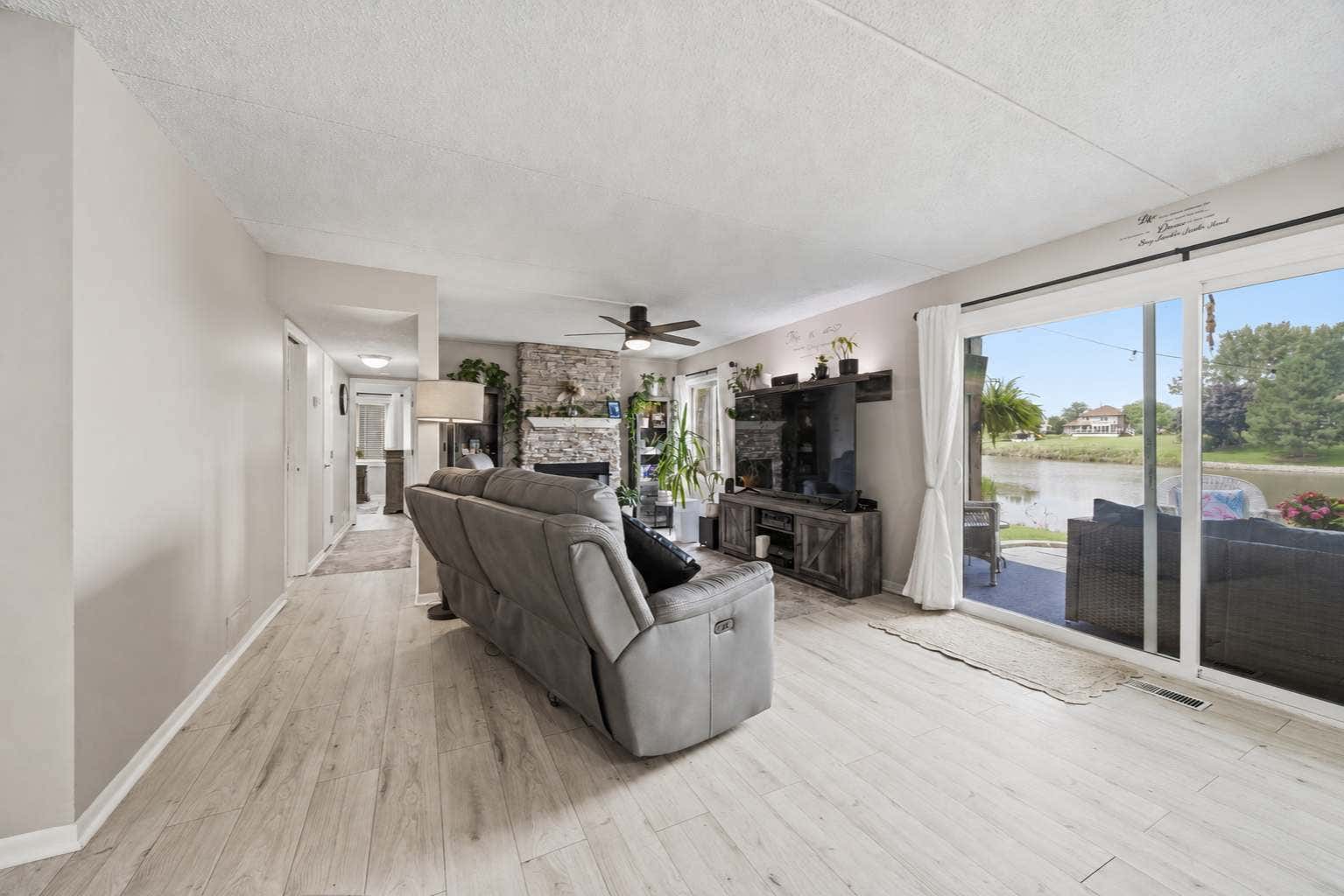 15706 Orlan Brook Drive, #165, Orland Park, IL 60462