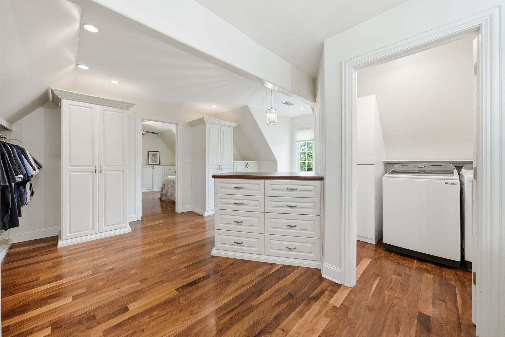 105 Forest Edge Drive, Palos Park, IL 60464