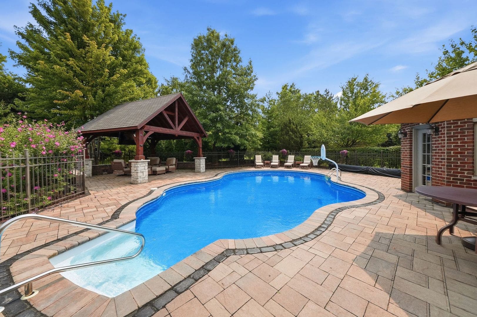 105 Forest Edge Drive, Palos Park, IL 60464