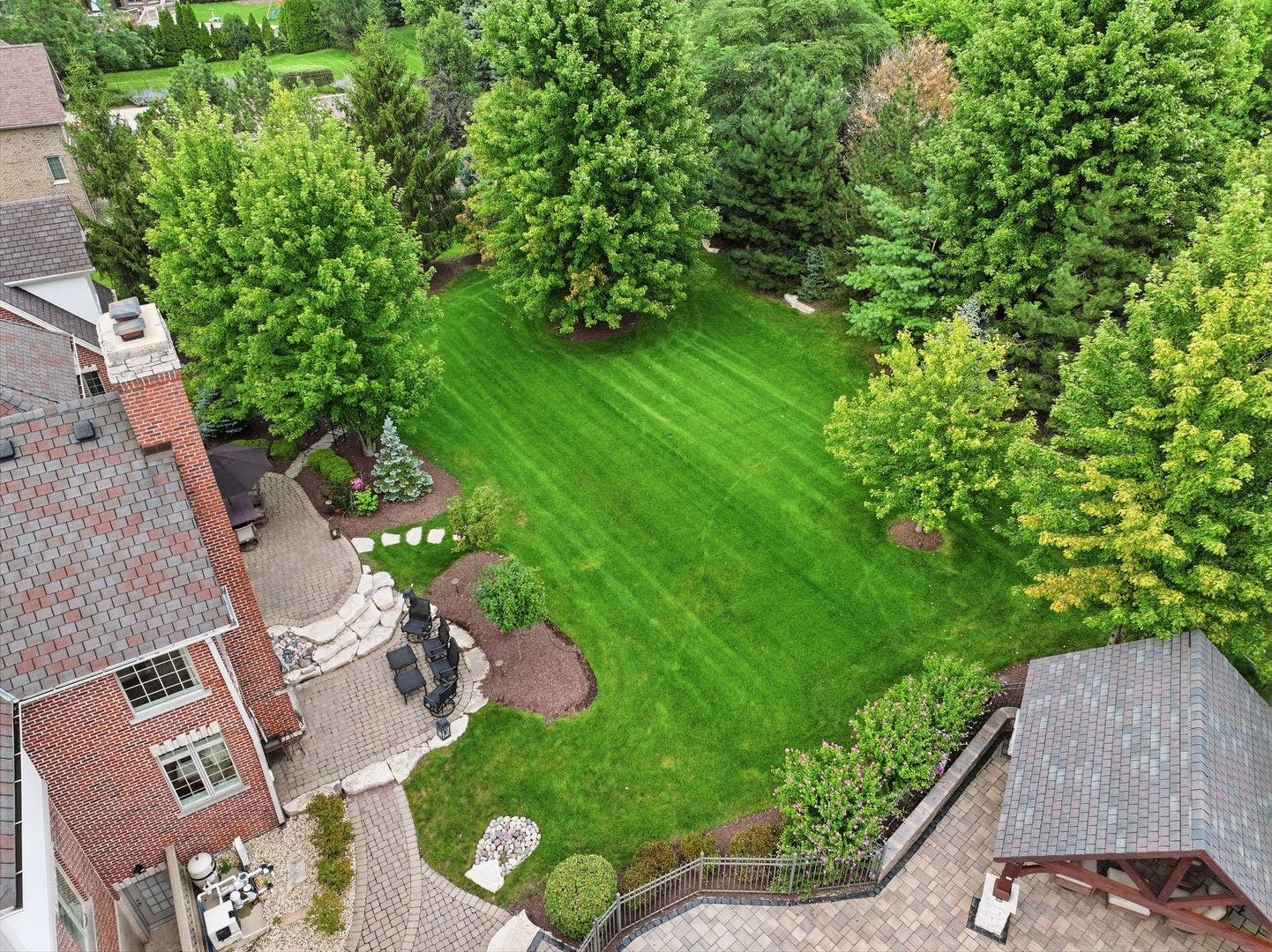 105 Forest Edge Drive, Palos Park, IL 60464