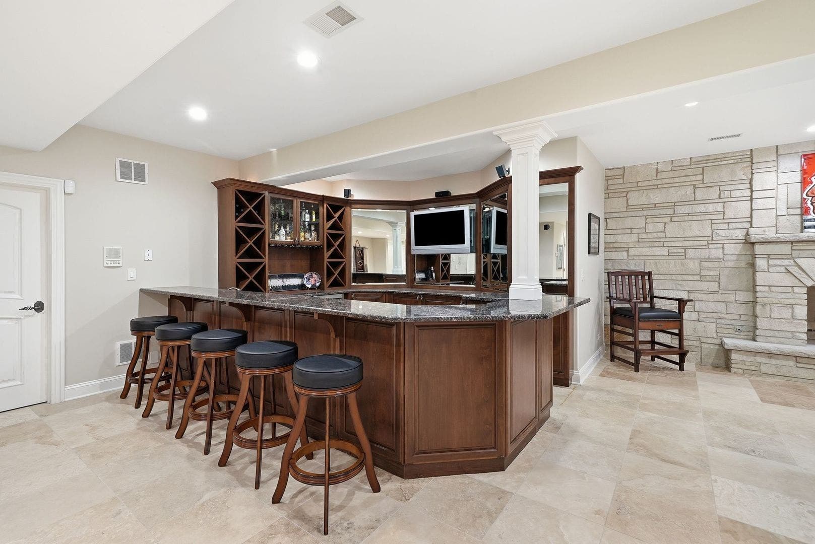 105 Forest Edge Drive, Palos Park, IL 60464
