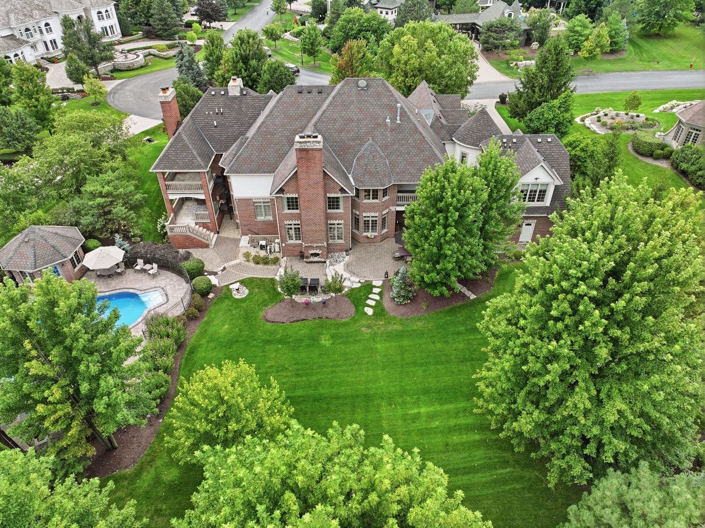 105 Forest Edge Drive, Palos Park, IL 60464
