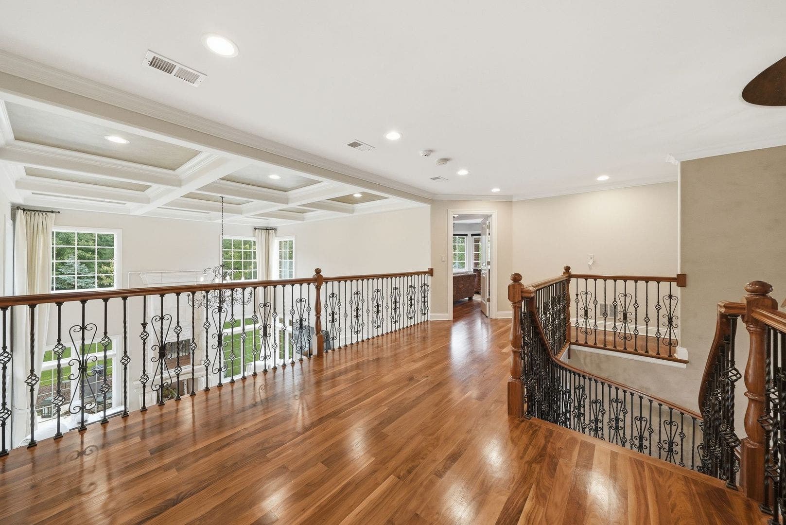 105 Forest Edge Drive, Palos Park, IL 60464