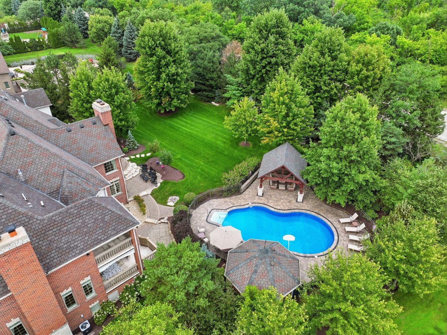 105 Forest Edge Drive, Palos Park, IL 60464