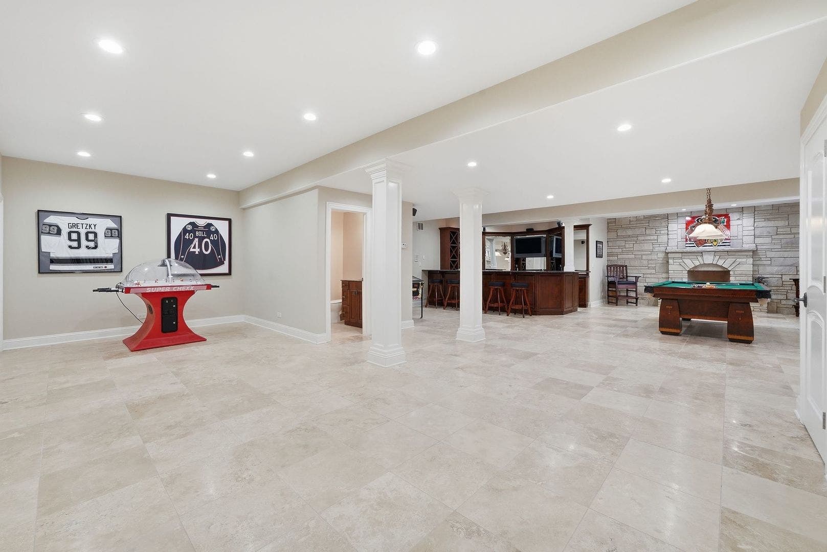 105 Forest Edge Drive, Palos Park, IL 60464