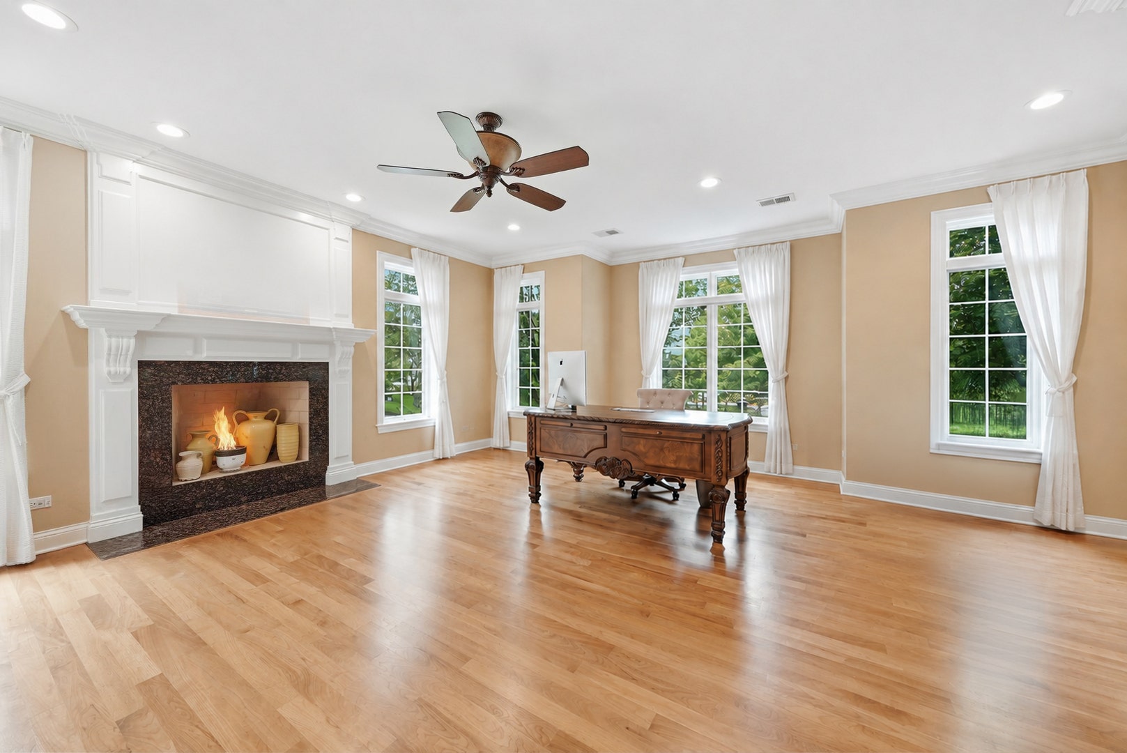 105 Forest Edge Drive, Palos Park, IL 60464