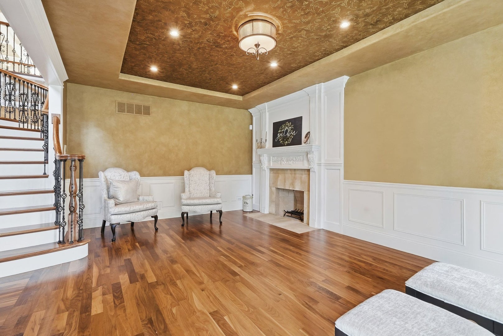 105 Forest Edge Drive, Palos Park, IL 60464