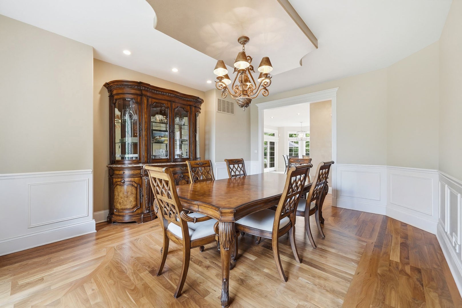 105 Forest Edge Drive, Palos Park, IL 60464